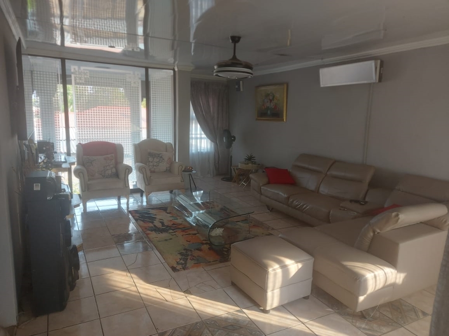 4 Bedroom Property for Sale in Oos Einde North West